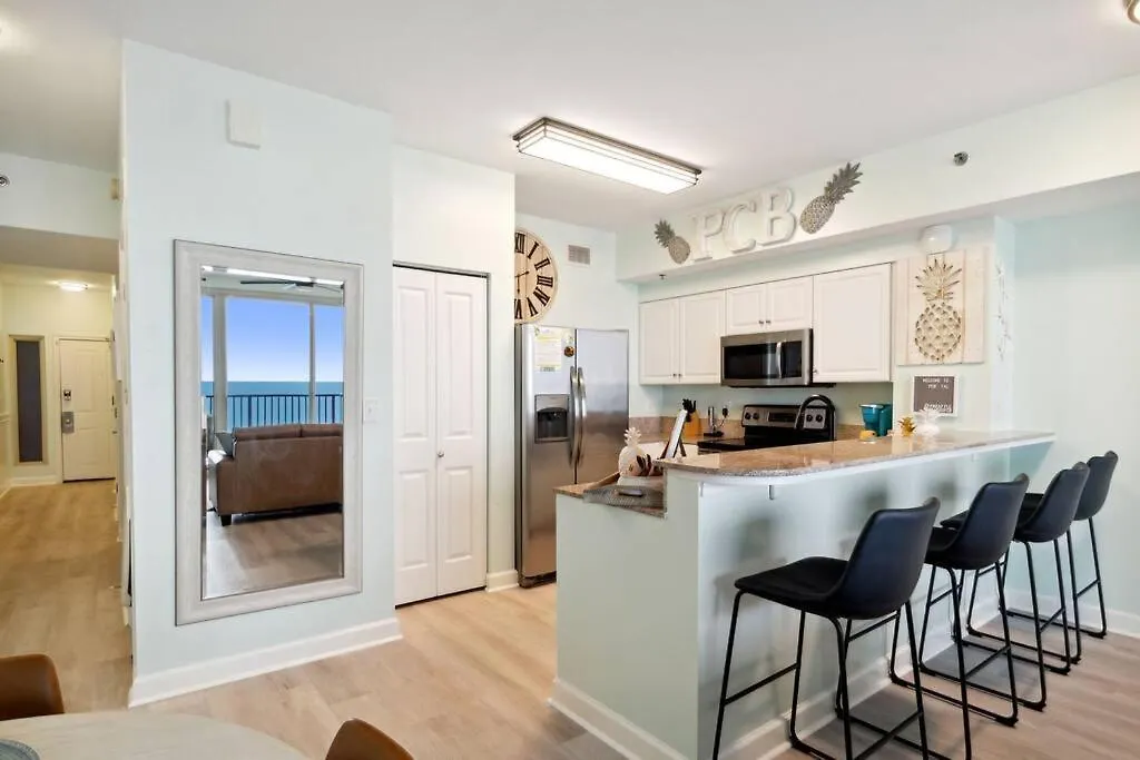 Apartment Pineapple Paradise, Beach Front, Newly Renovated, Sleeps 6 Panama City Beach