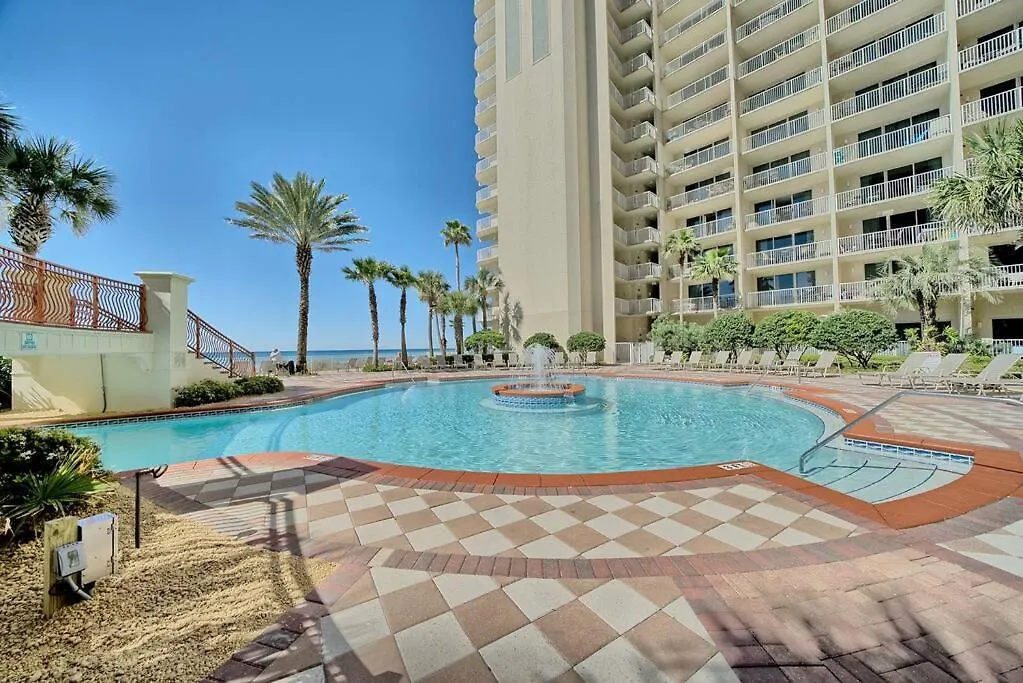Pineapple Paradise, Beach Front, Newly Renovated, Sleeps 6 Panama City Beach Apartment