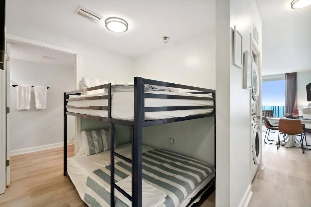 Pineapple Paradise, Beach Front, Newly Renovated, Sleeps 6 Панама-Сити